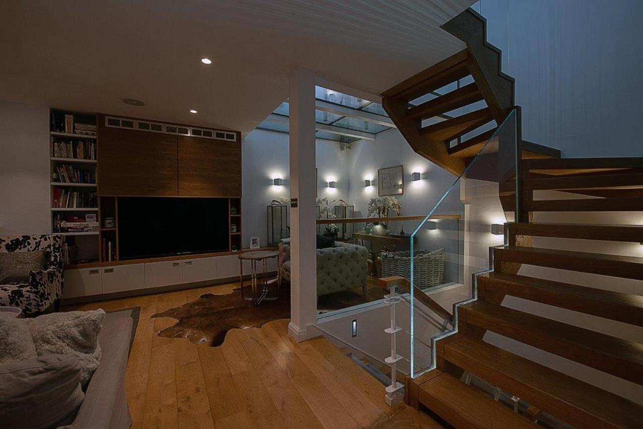 Вилла New Stunning 5Bd Mews House Лондон Экстерьер фото